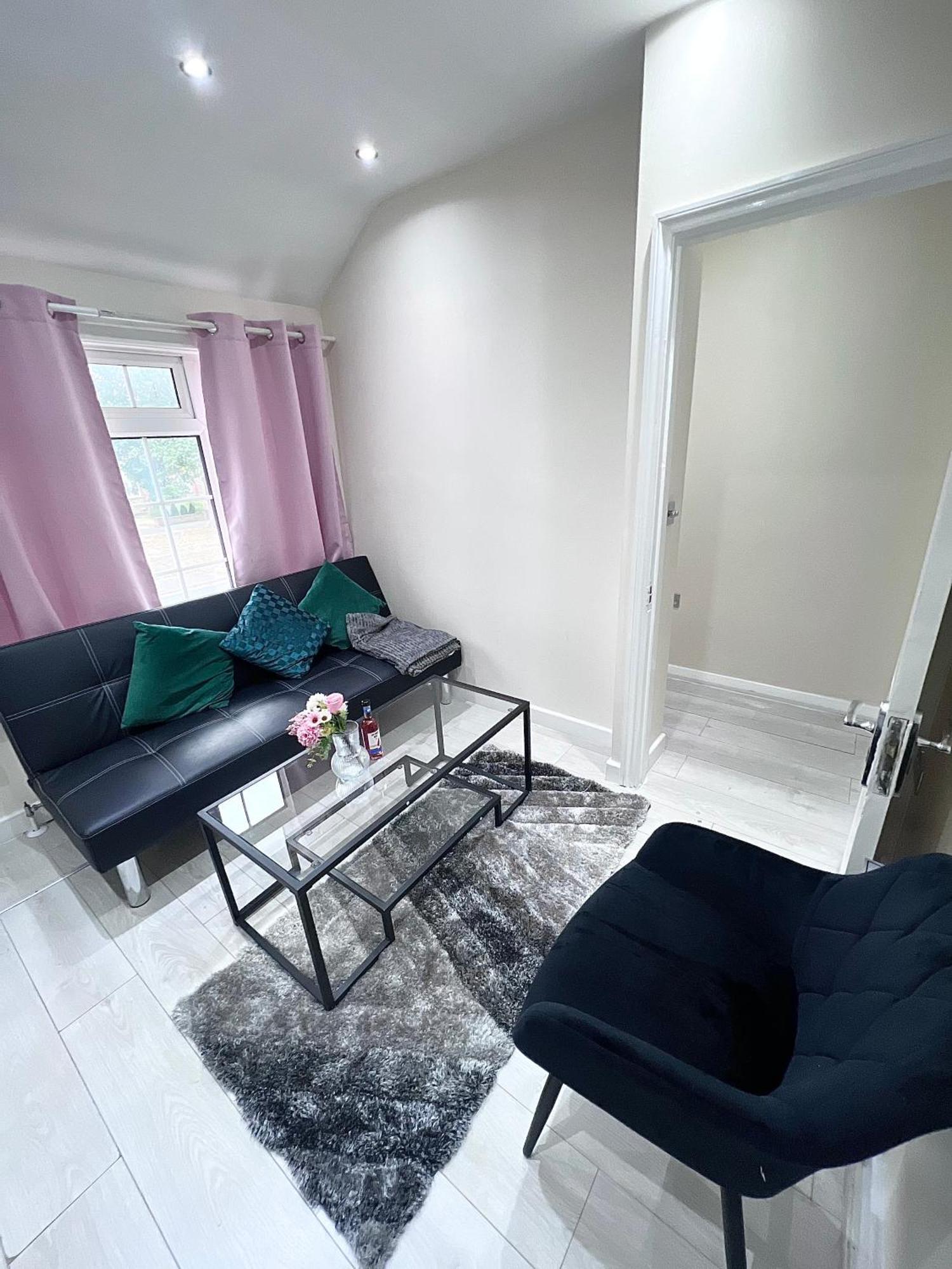 Cosy Private Flat In London, Free Parking On Premise Carshalton Exterior foto